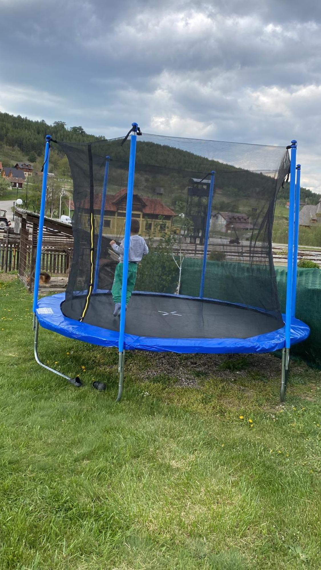 מוקרה גורה Apartment Sarganska Osmica מראה חיצוני תמונה